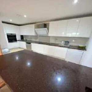 2 Bed, 2 Bath Garden Mews Ocean Village *